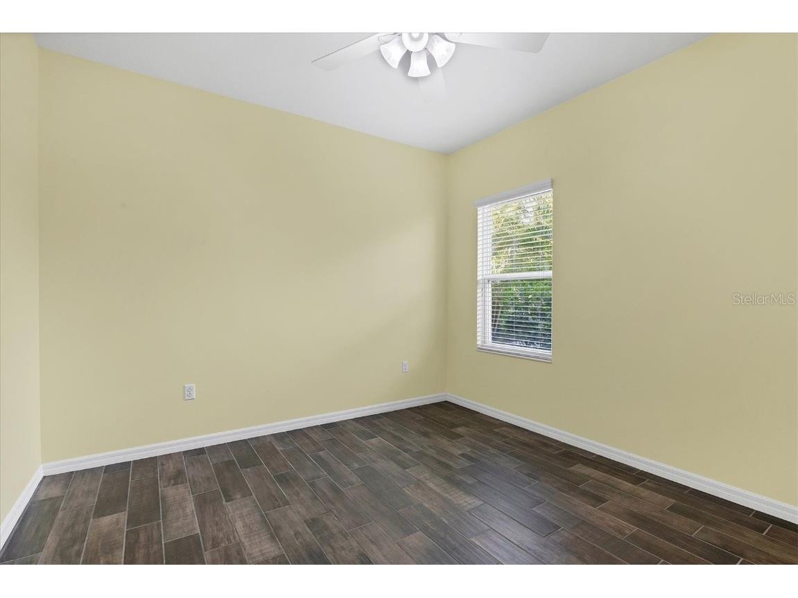 7040 White Willow Court Sarasota FL 34243 A4669438 image32