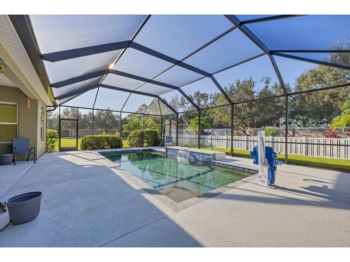 7040 White Willow Court Sarasota FL 34243 A4669438 image38