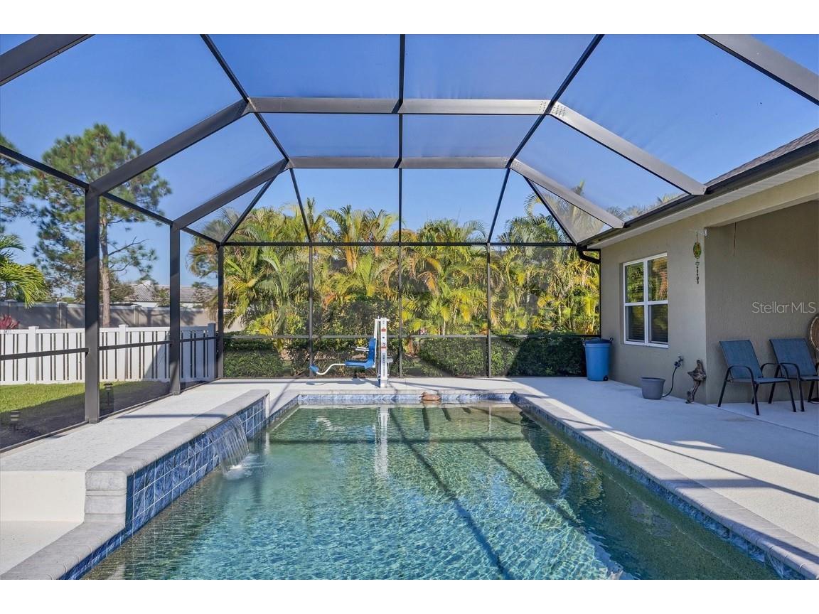 7040 White Willow Court Sarasota FL 34243 A4669438 image40