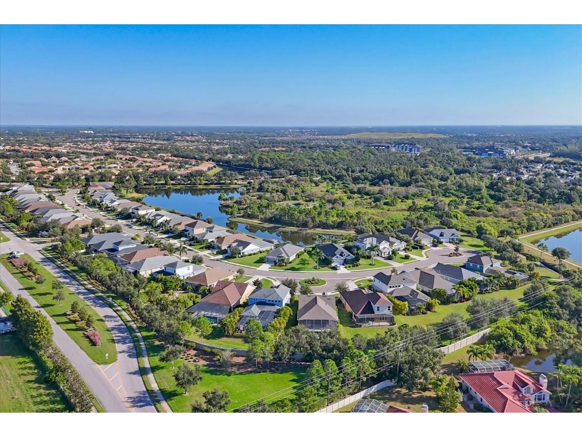 7040 White Willow Court Sarasota FL 34243 A4669438 image48