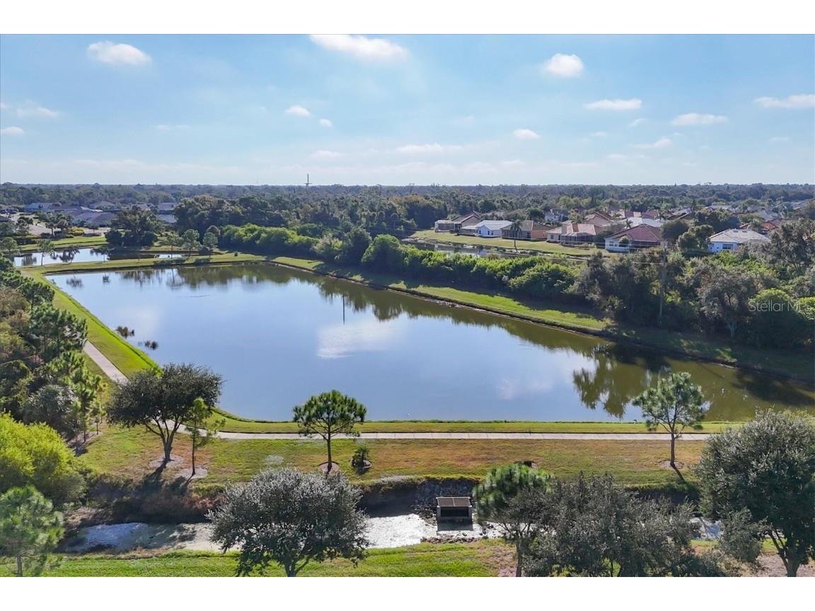 7040 White Willow Court Sarasota FL 34243 A4669438 image51