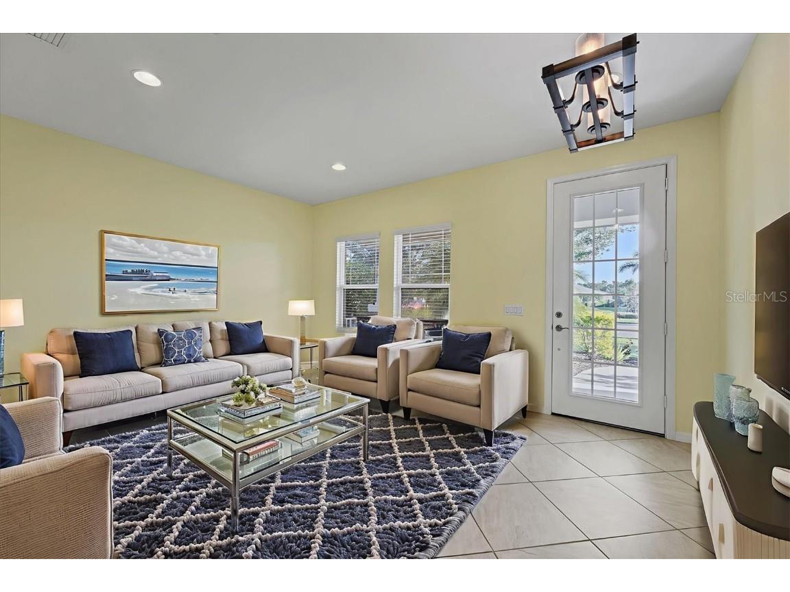 7040 White Willow Court Sarasota FL 34243 A4669438 image8