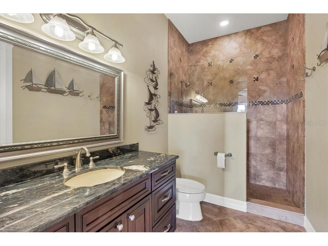 7041 Beechmont Terrace Lakewood Ranch FL 34202 A4664684 image34