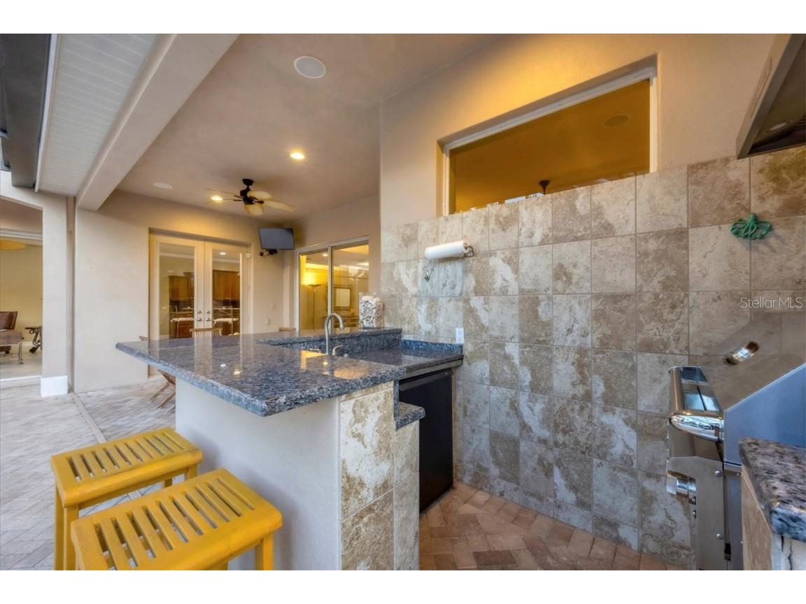 7041 Beechmont Terrace Lakewood Ranch FL 34202 A4664684 image37