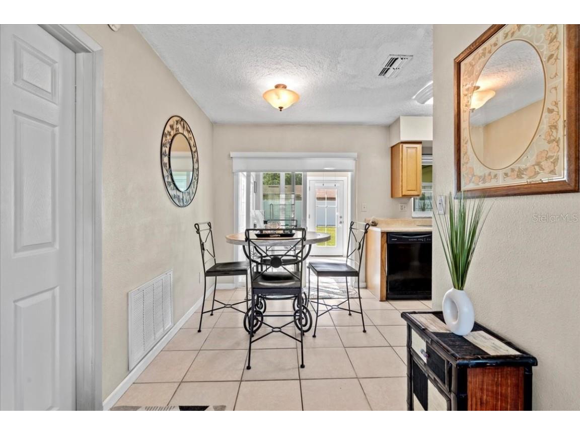 7041 Daggett Terrace New Port Richey FL 34655 W7877611 image22