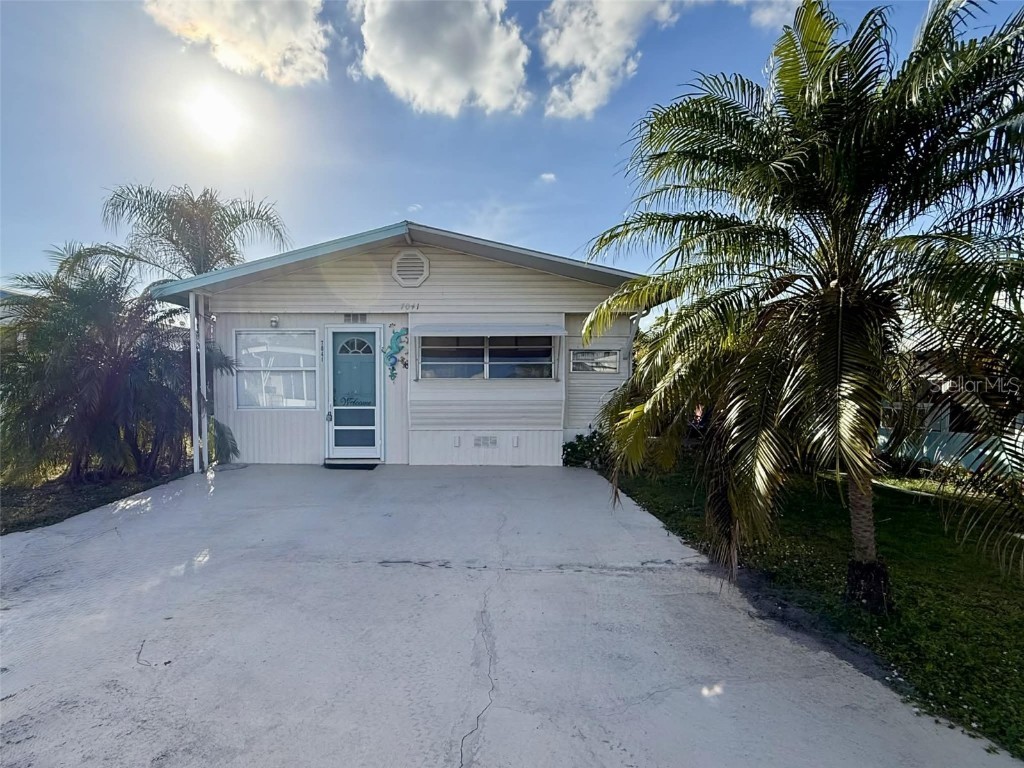 7041 Fairview Village Circle Winter Haven FL 33881 P4937431 image1