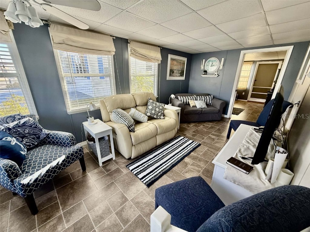 7041 Fairview Village Circle Winter Haven FL 33881 P4937431 image2