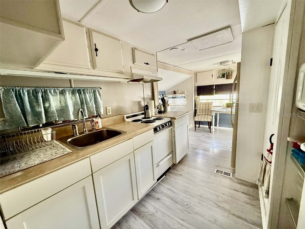 7041 Fairview Village Circle Winter Haven FL 33881 P4937431 image4