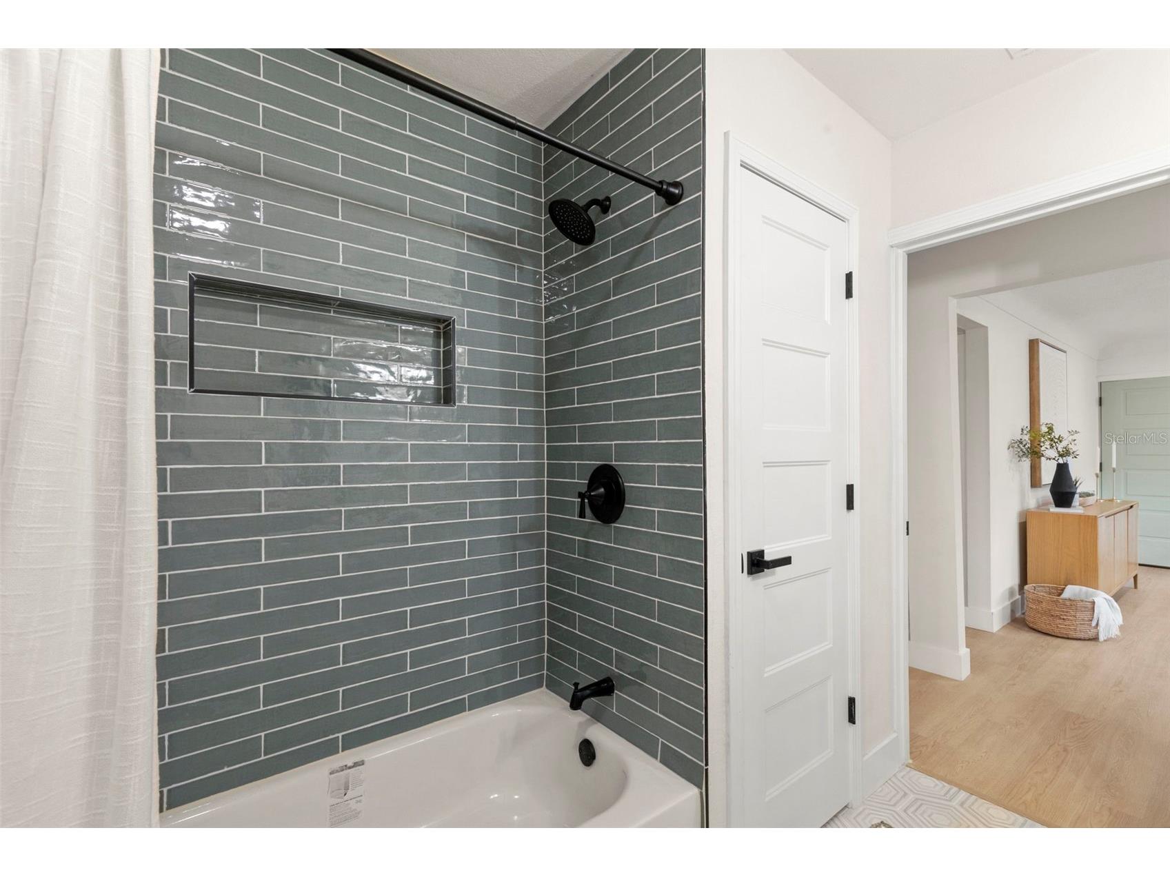 7042 Dartmouth Avenue N Saint Petersburg FL 33710 TB8504777 image28