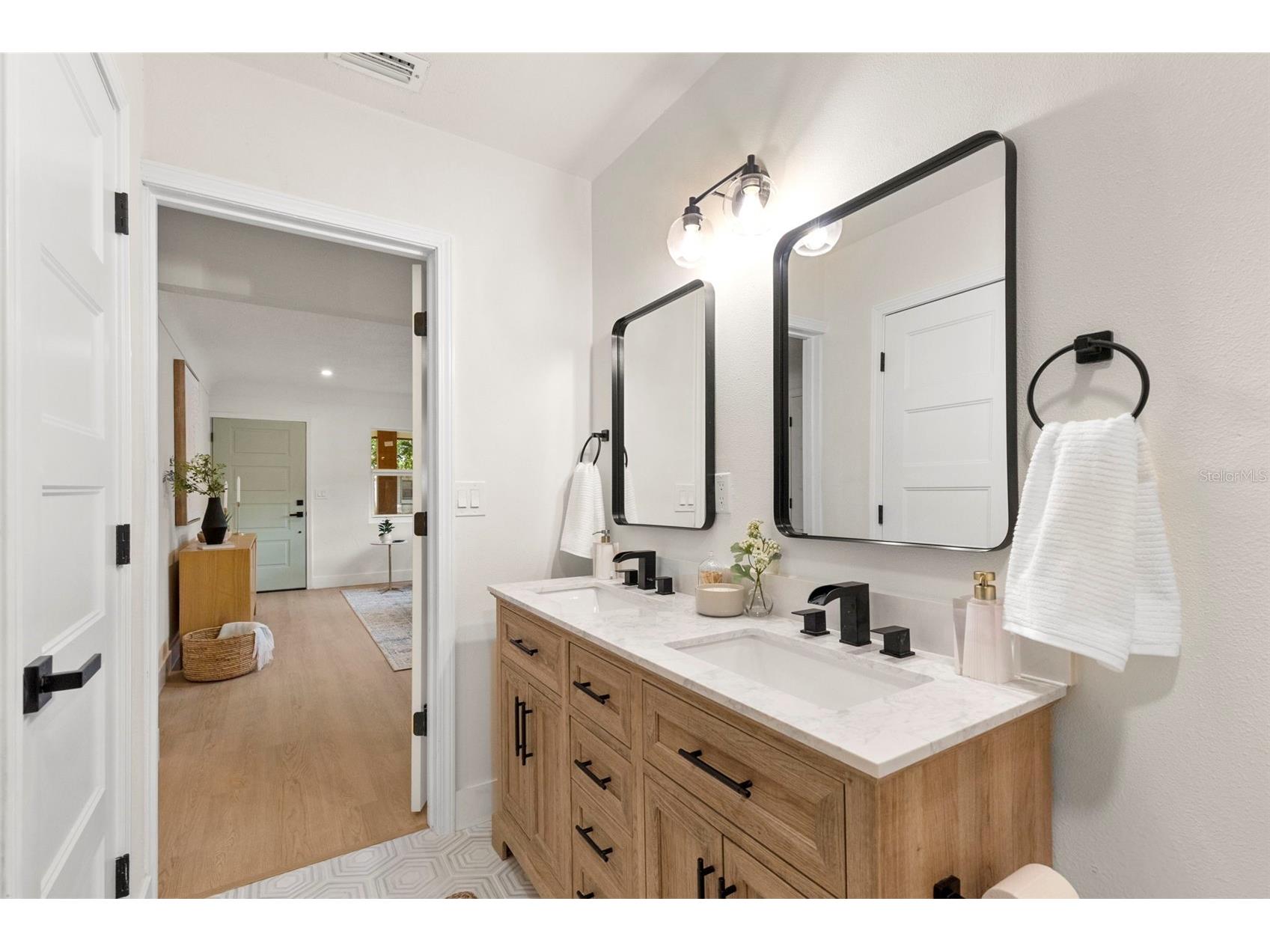 7042 Dartmouth Avenue N Saint Petersburg FL 33710 TB8504777 image29