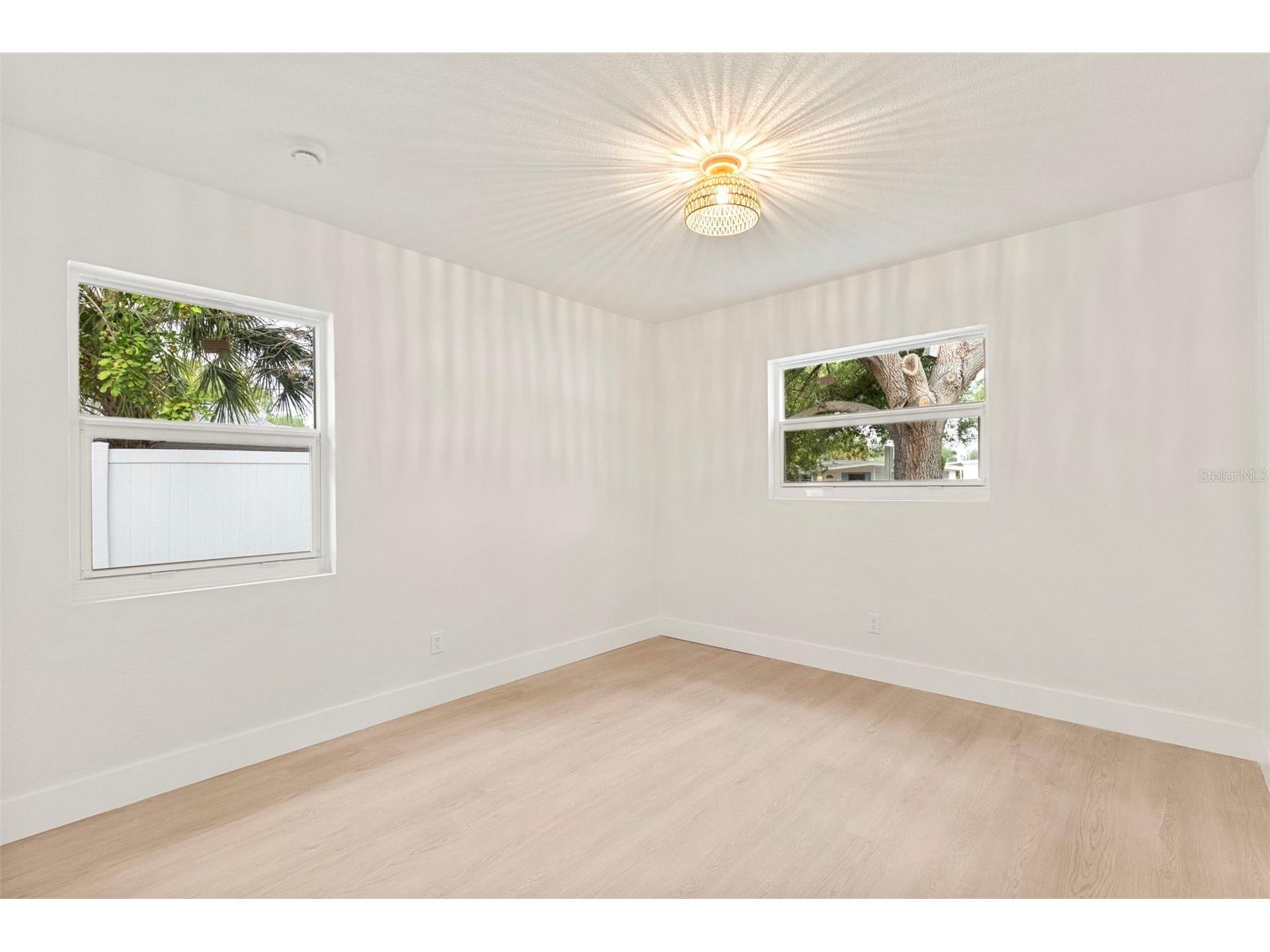 7042 Dartmouth Avenue N Saint Petersburg FL 33710 TB8504777 image30