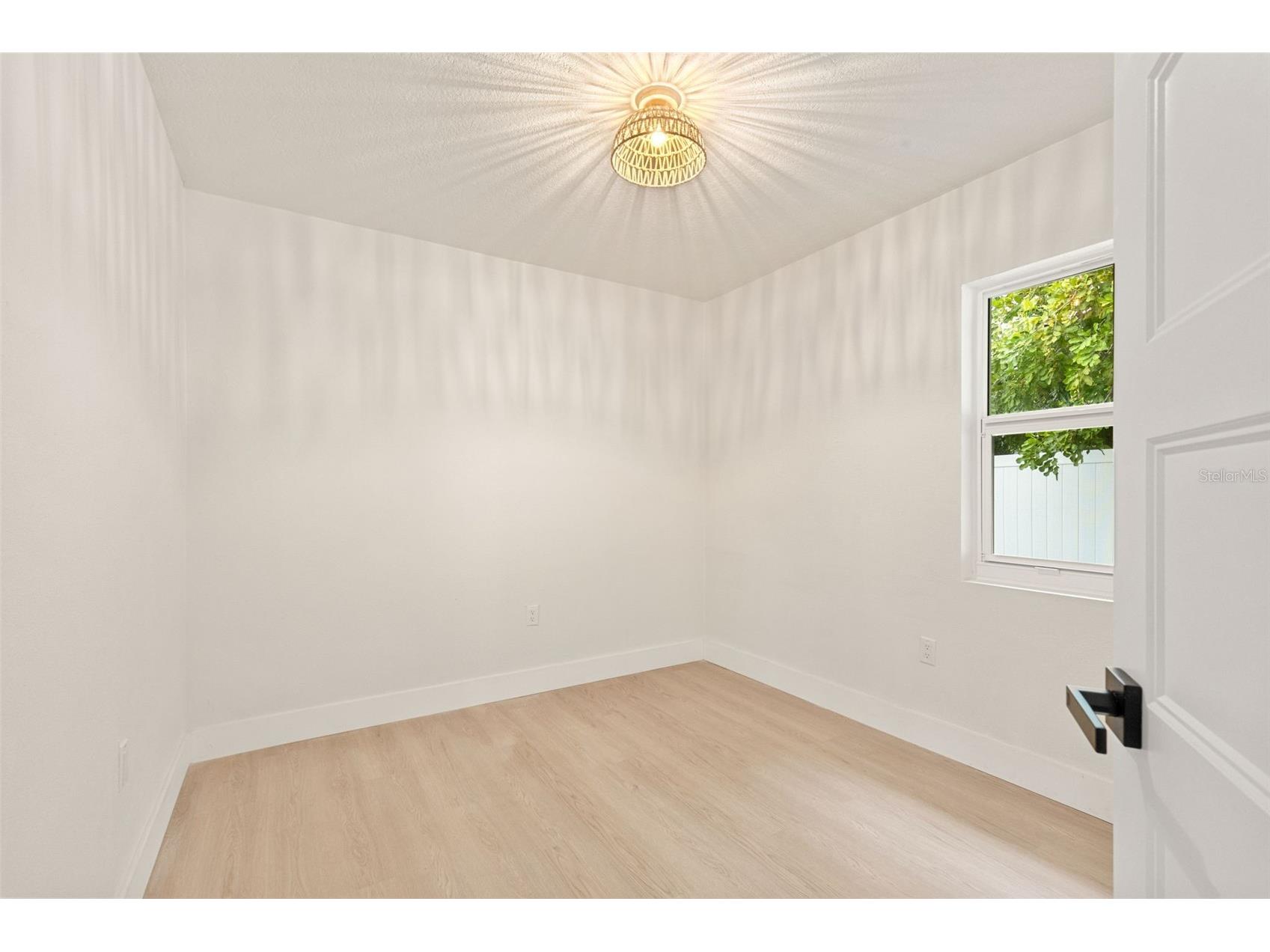7042 Dartmouth Avenue N Saint Petersburg FL 33710 TB8504777 image33