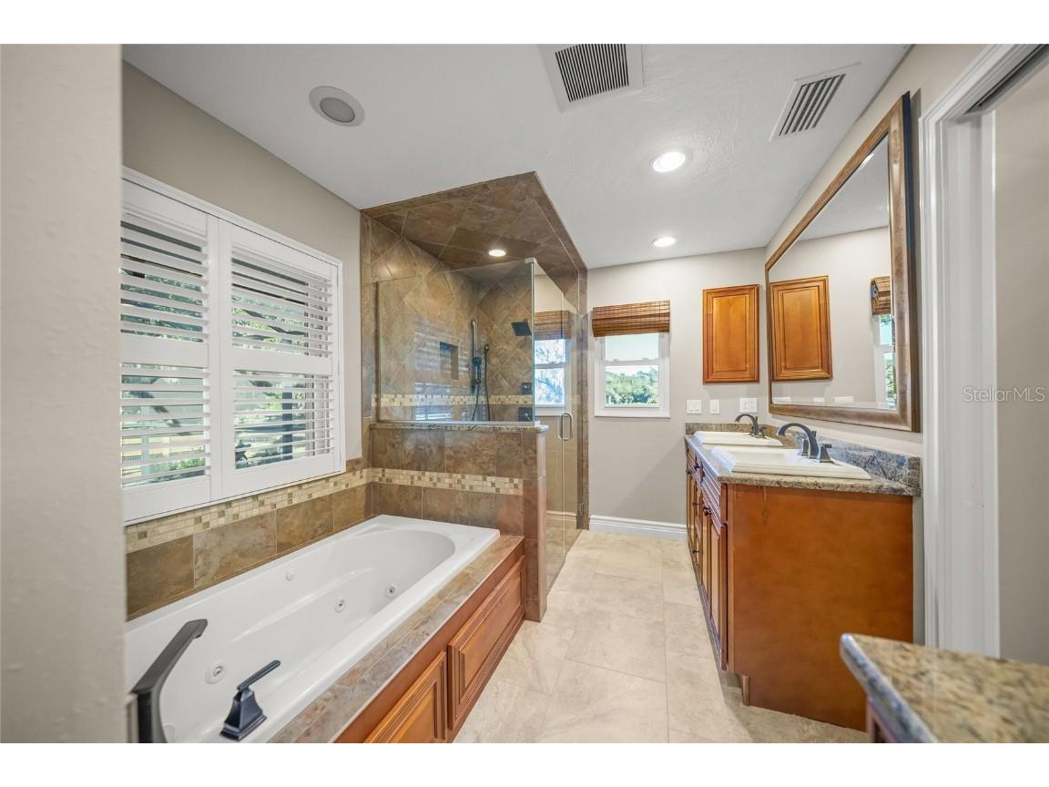 7042 Saddle Creek Circle Sarasota FL 34241 A4674939 image30