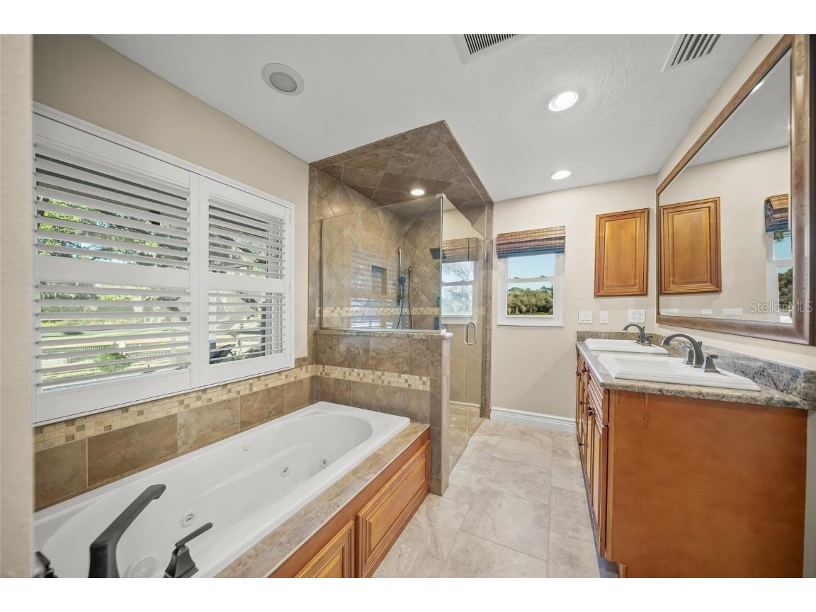 7042 Saddle Creek Circle Sarasota FL 34241 A4674939 image31