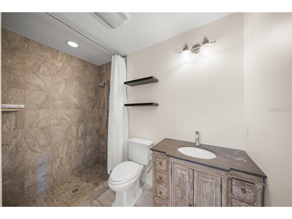 7042 Saddle Creek Circle Sarasota FL 34241 A4674939 image46