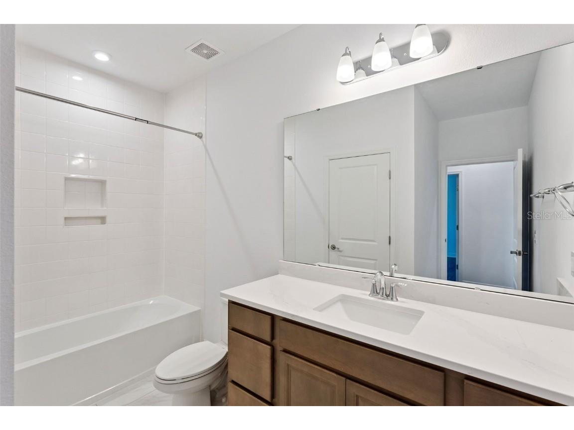 7043 Nemours Parkway Orlando FL 32827 O6351948 image18