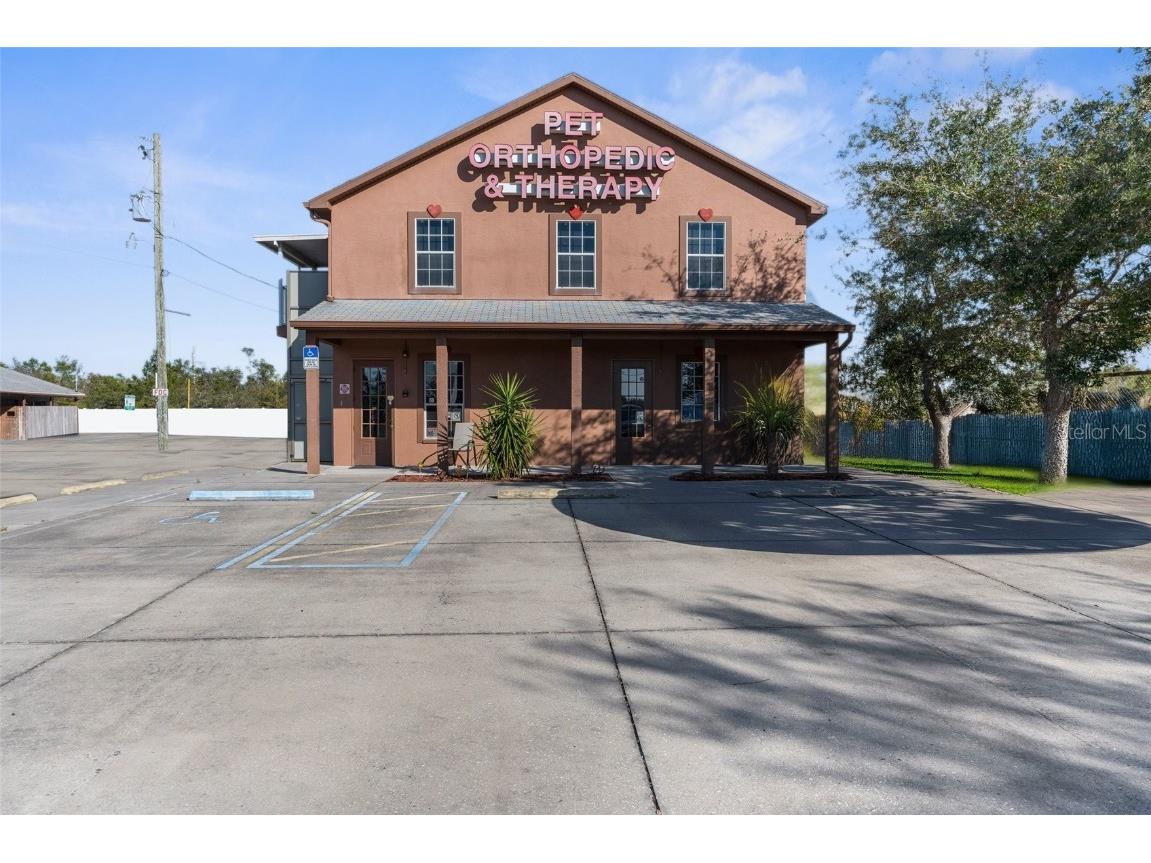 7044 Commercial Way Weeki Wachee FL 34613 W7872158 image2