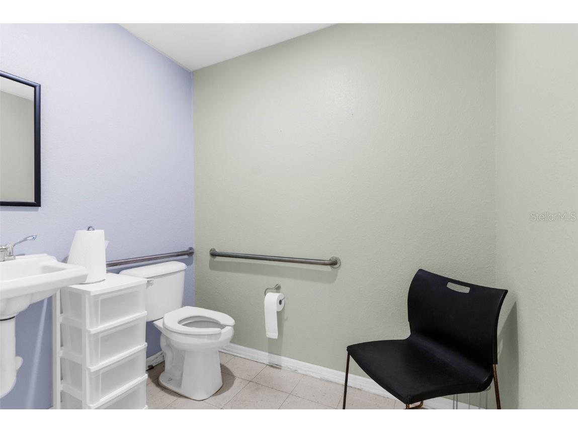 7044 Commercial Way Weeki Wachee FL 34613 W7872158 image21