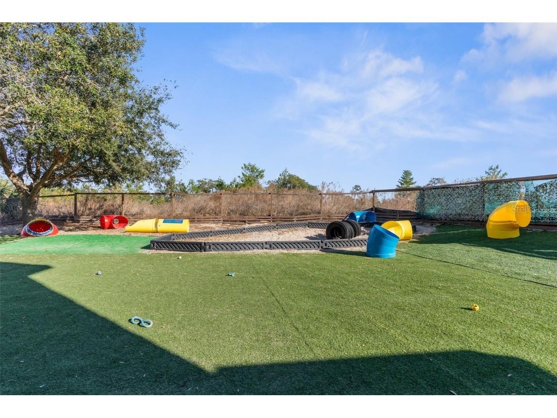 7044 Commercial Way Weeki Wachee FL 34613 W7872158 image29