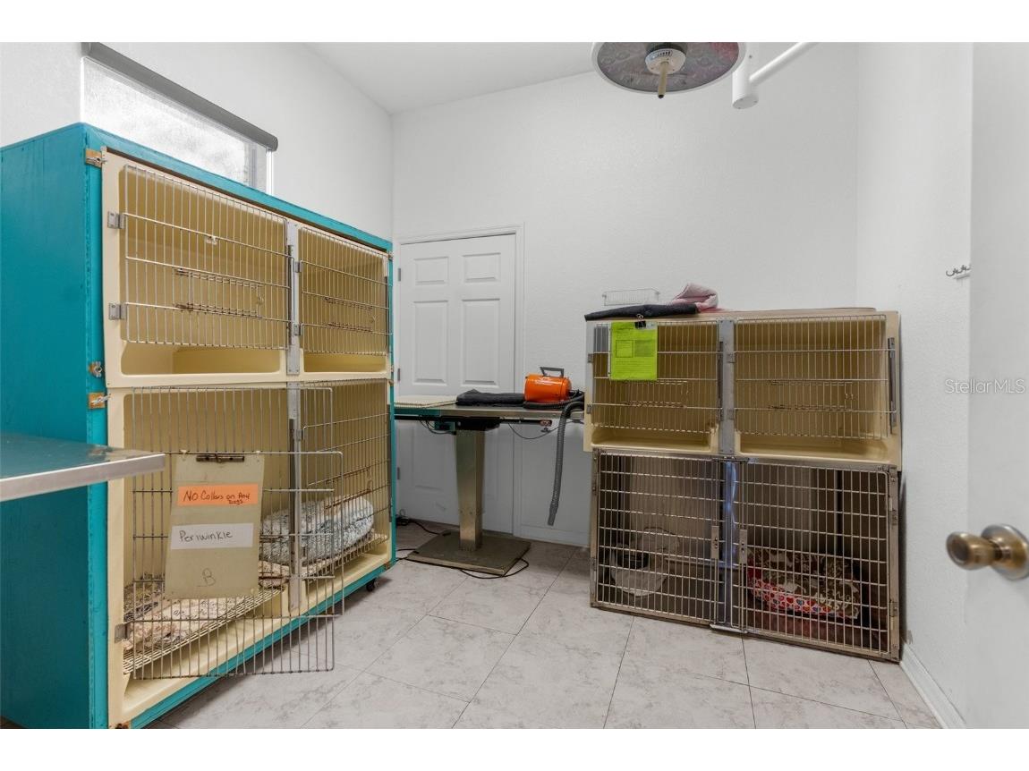 7044 Commercial Way Weeki Wachee FL 34613 W7872158 image33