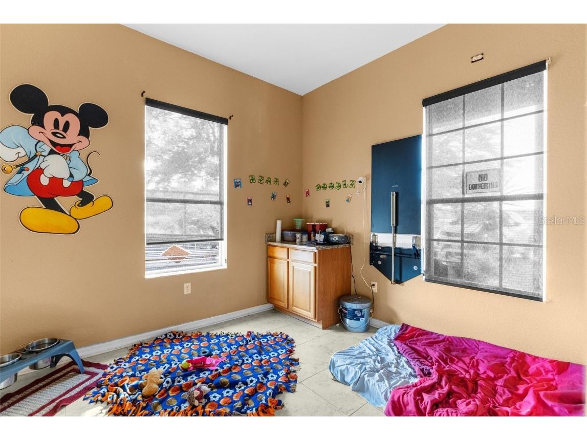 7044 Commercial Way Weeki Wachee FL 34613 W7872158 image35