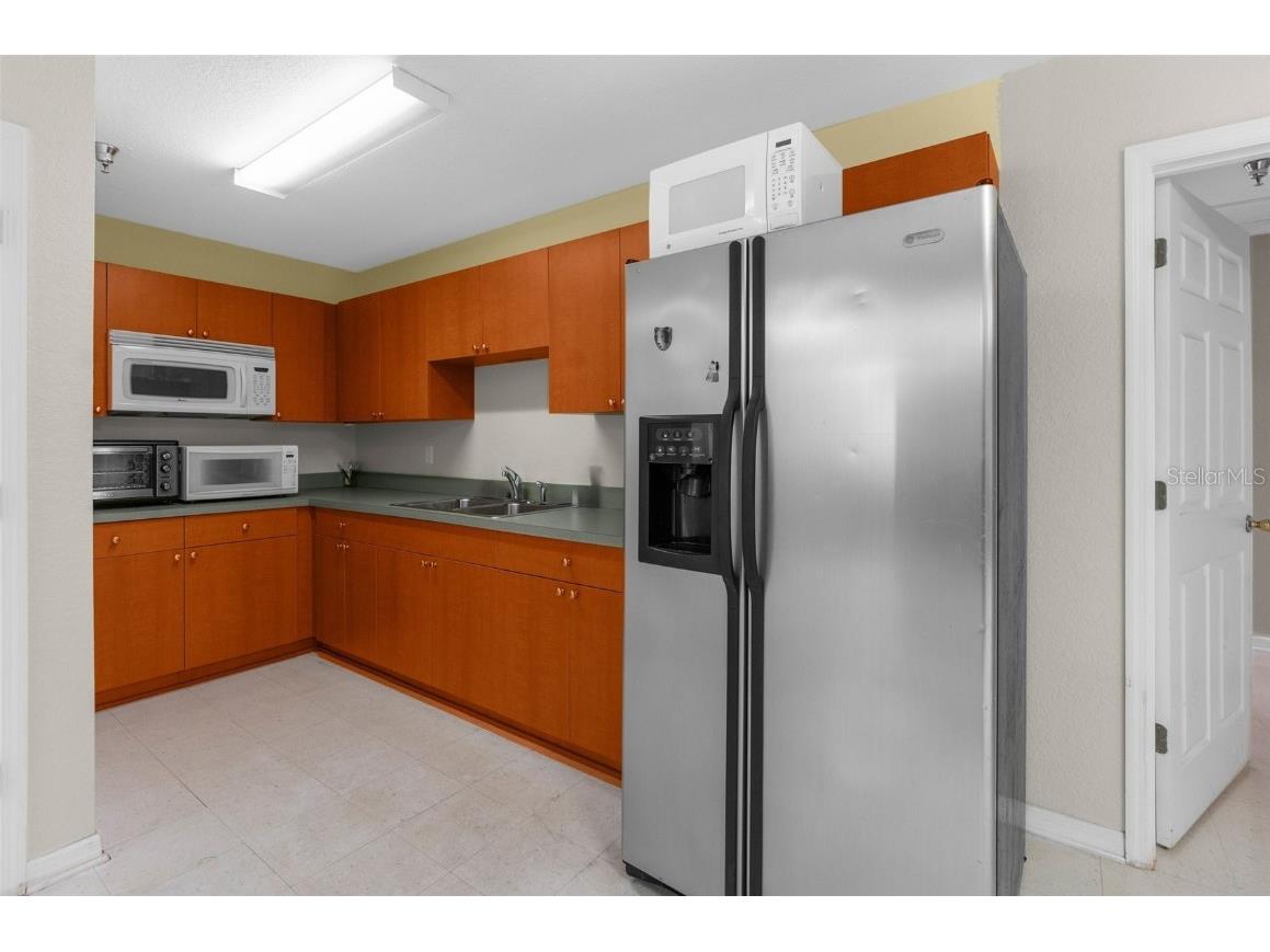 7044 Commercial Way Weeki Wachee FL 34613 W7872158 image4