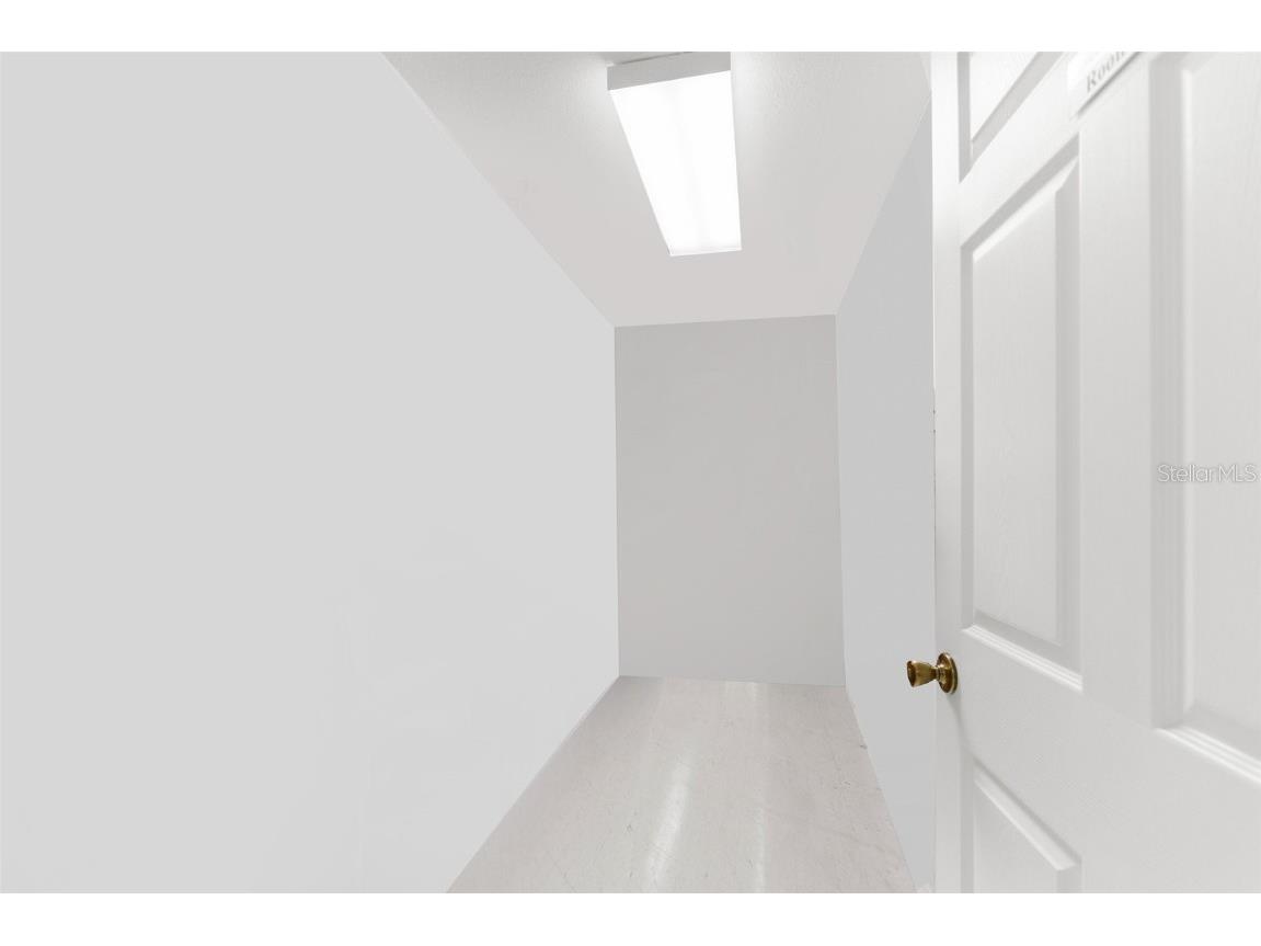 7044 Commercial Way Weeki Wachee FL 34613 W7872158 image42