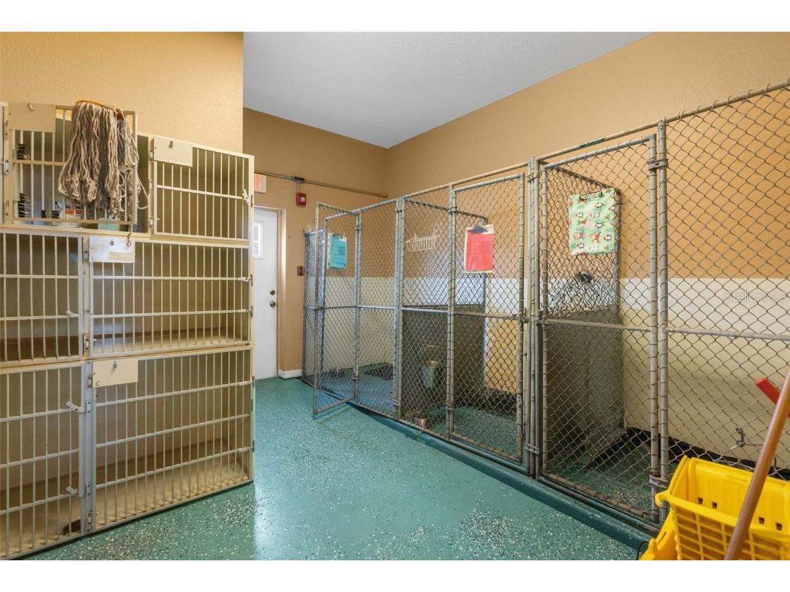 7044 Commercial Way Weeki Wachee FL 34613 W7872158 image44