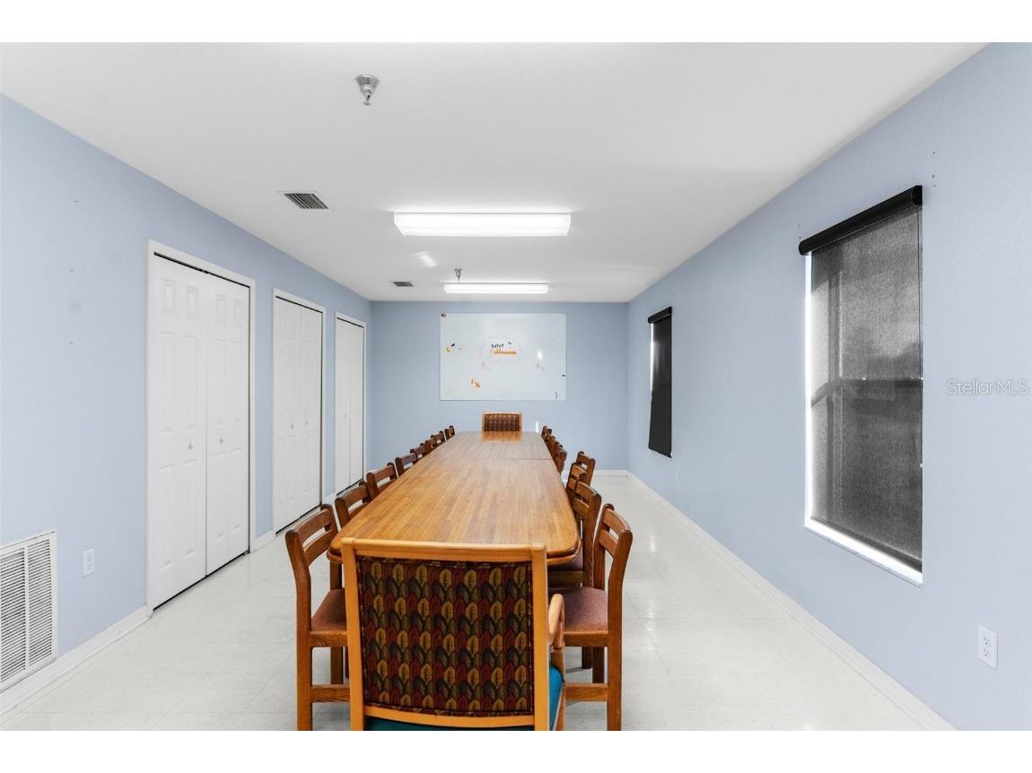 7044 Commercial Way Weeki Wachee FL 34613 W7872158 image7