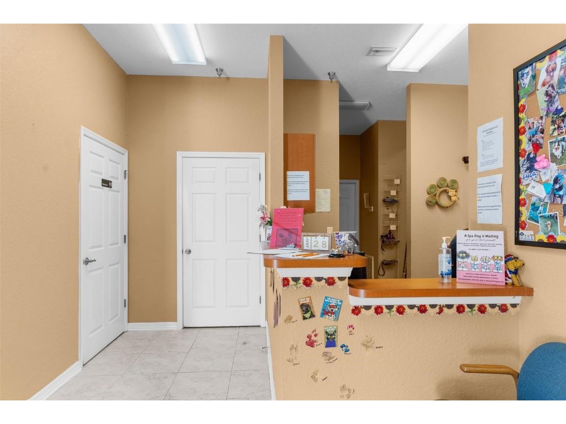 7044 Commercial Way Weeki Wachee FL 34613 W7872158 image8