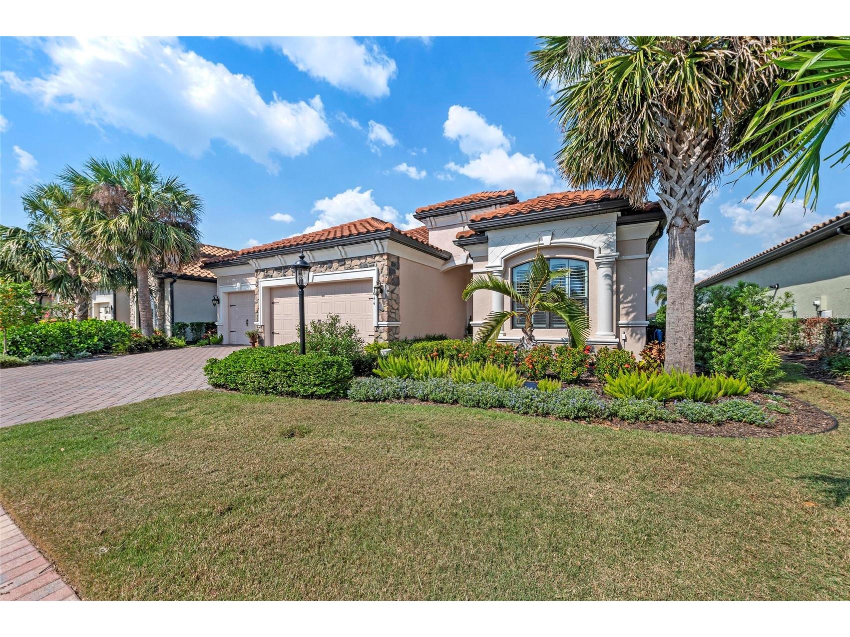 7044 Whittlebury Trail Bradenton FL 34202 A4648866 image1