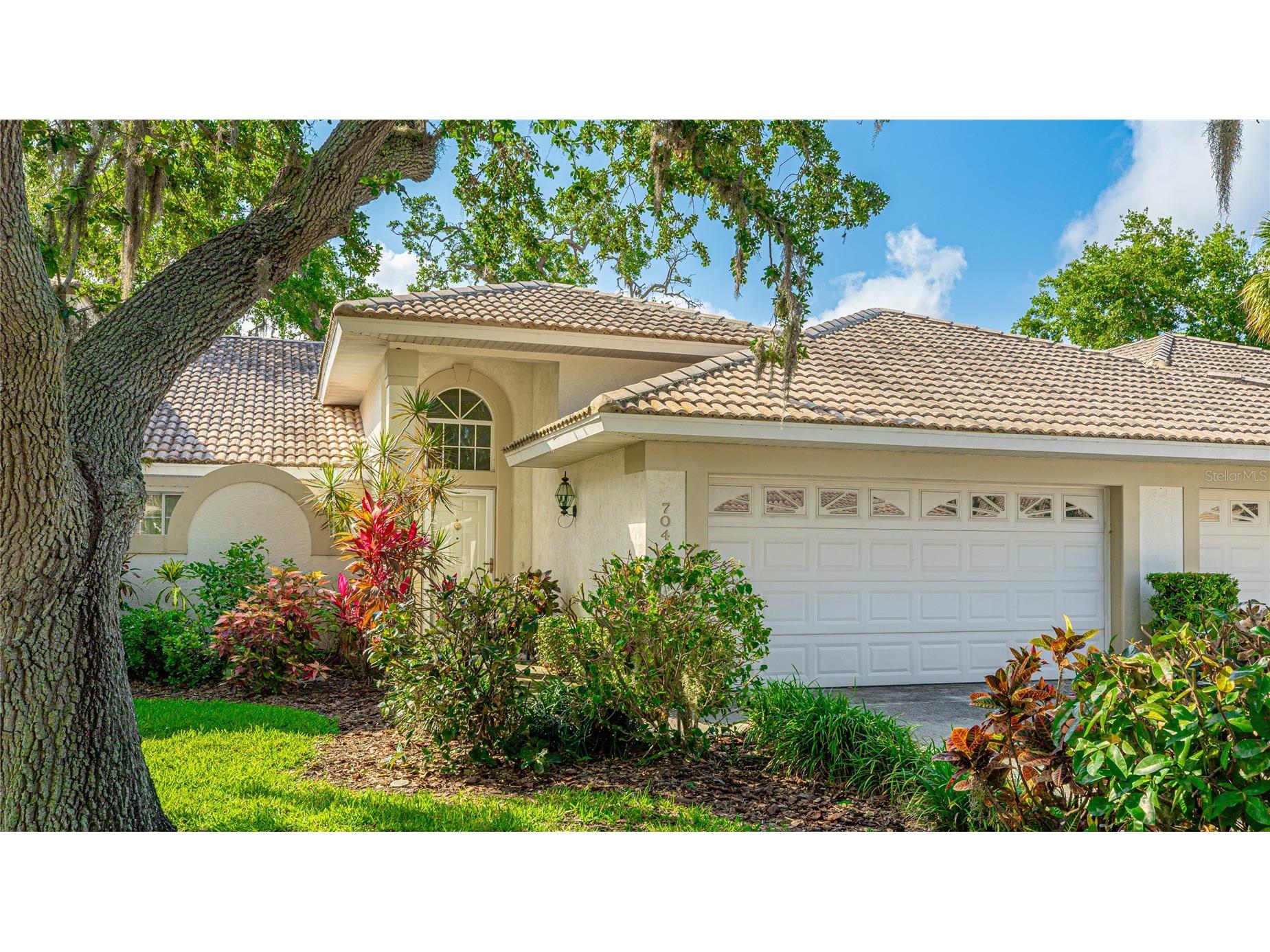 7044 Woodside Oaks Circle #9 Sarasota FL 34231 A4651478 image1