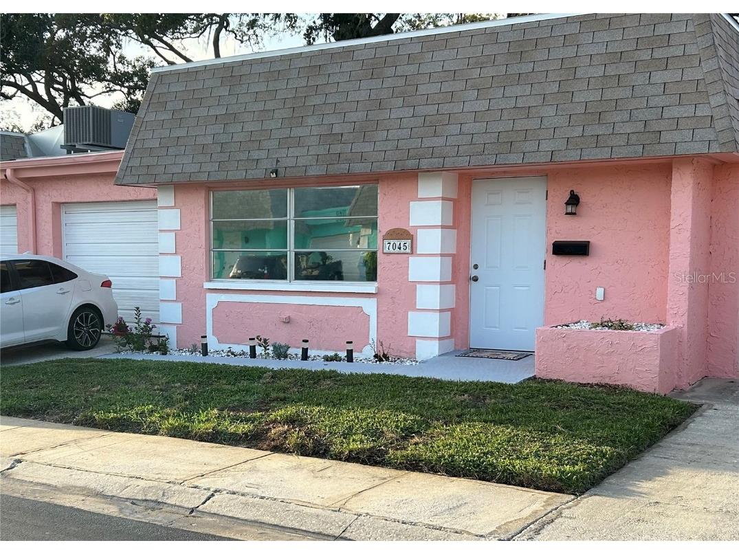7045 Lafayette N Pinellas Park FL 33781 U8211477 image1