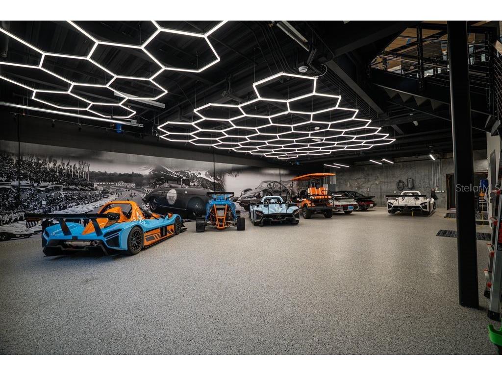 7045 N Tamiami Trail #202 Sarasota FL 34243 A4689044 image20