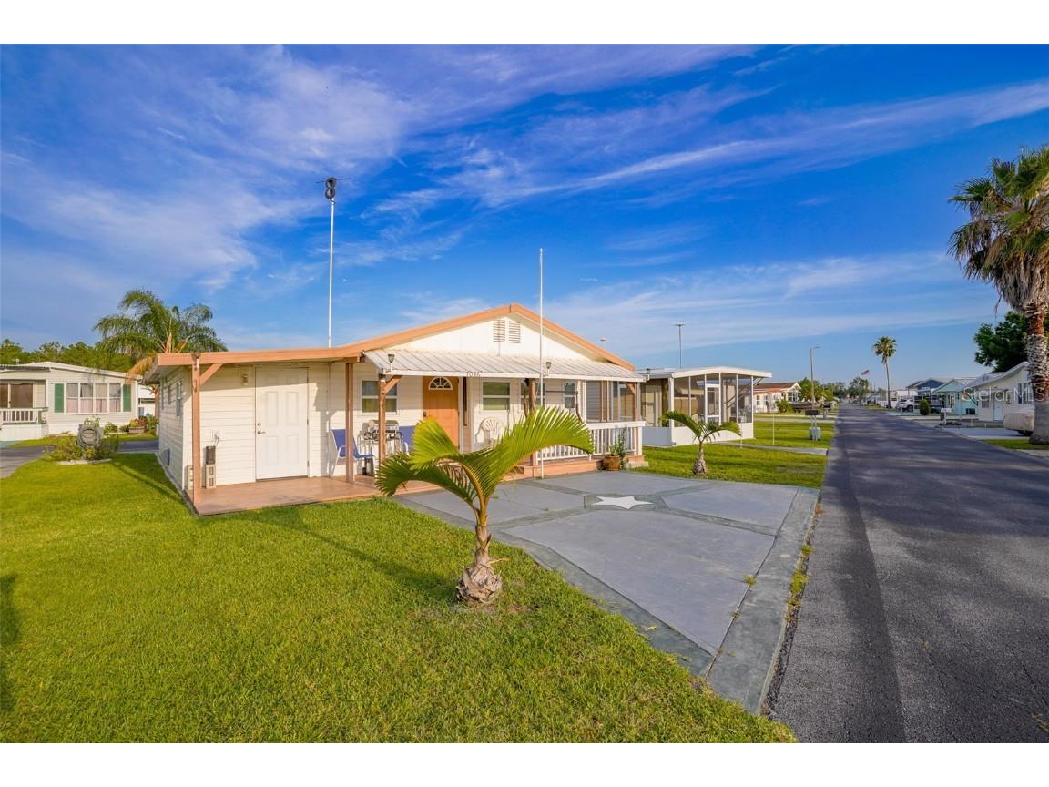 7046 Fairview Village Circle Winter Haven FL 33881 P4920775 image1