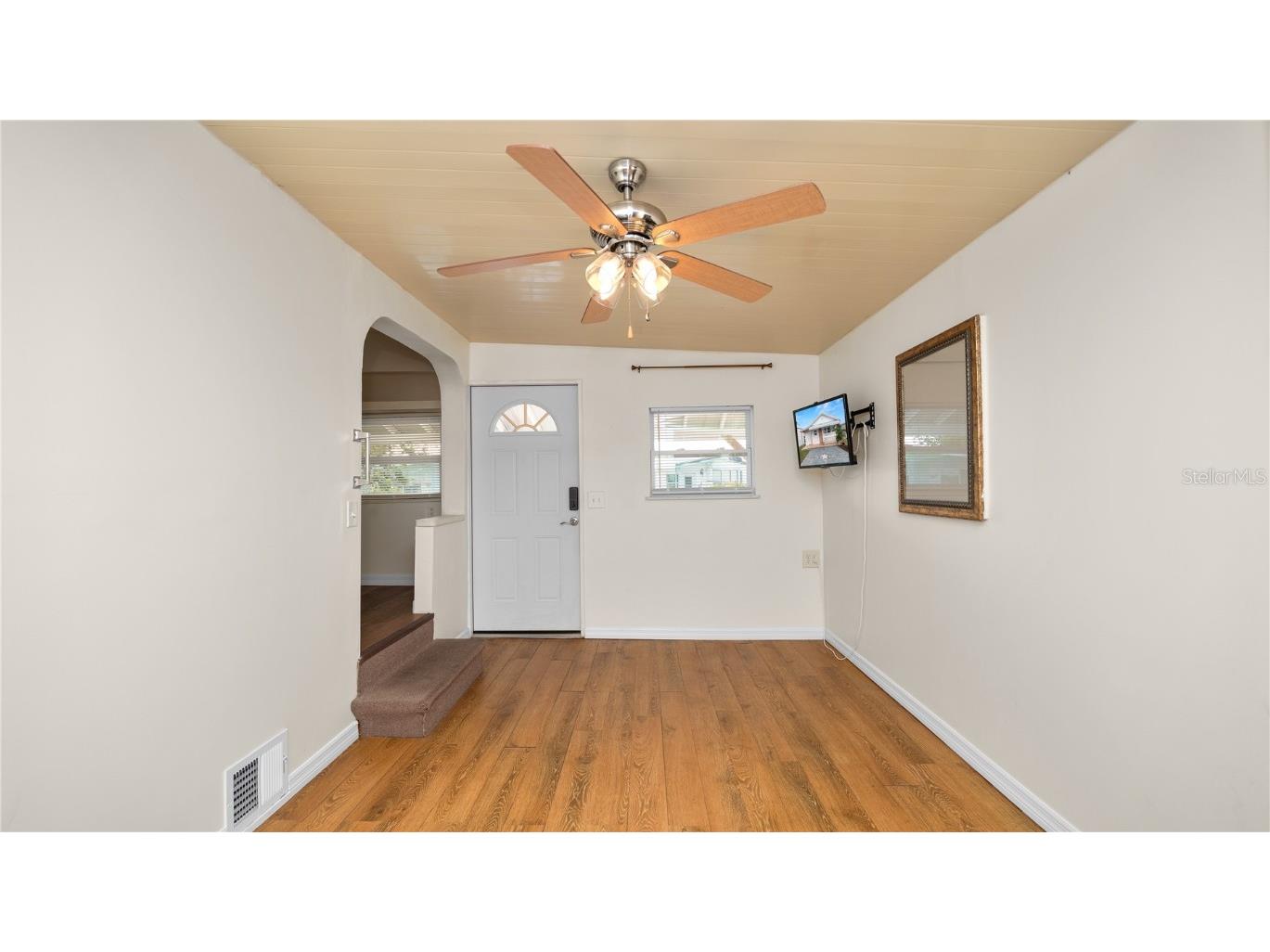 7046 Fairview Village Circle Winter Haven FL 33881 - LAKE HENRY L4951816 image8