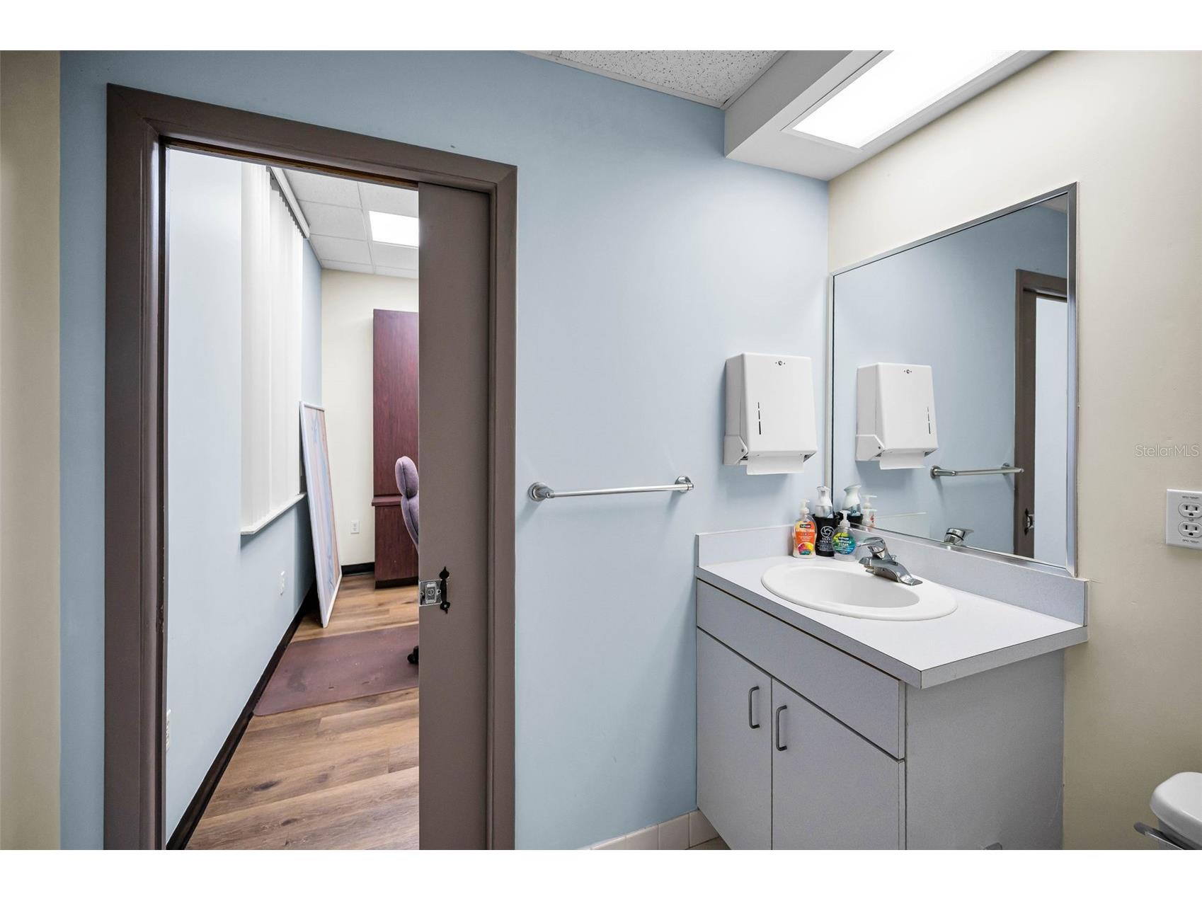 7047 66th Street N Pinellas Park FL 33781 TB8519119 image30