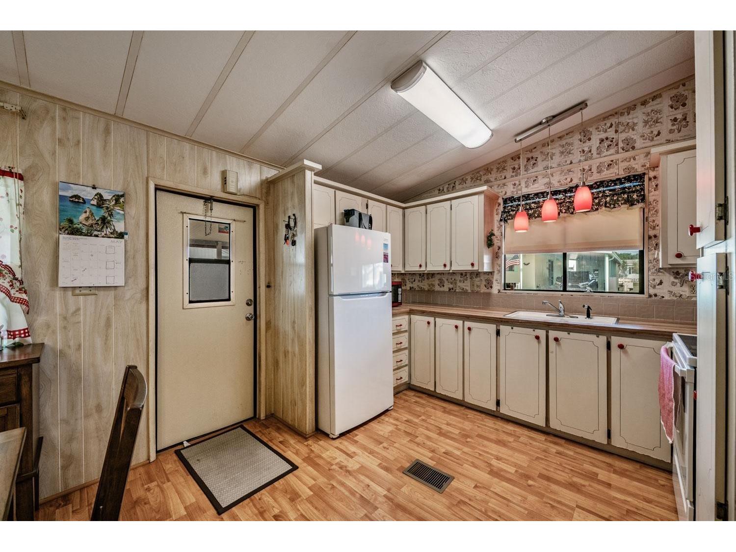 7047 El Matador Street Zephyrhills FL 33541 TB8506572 image7