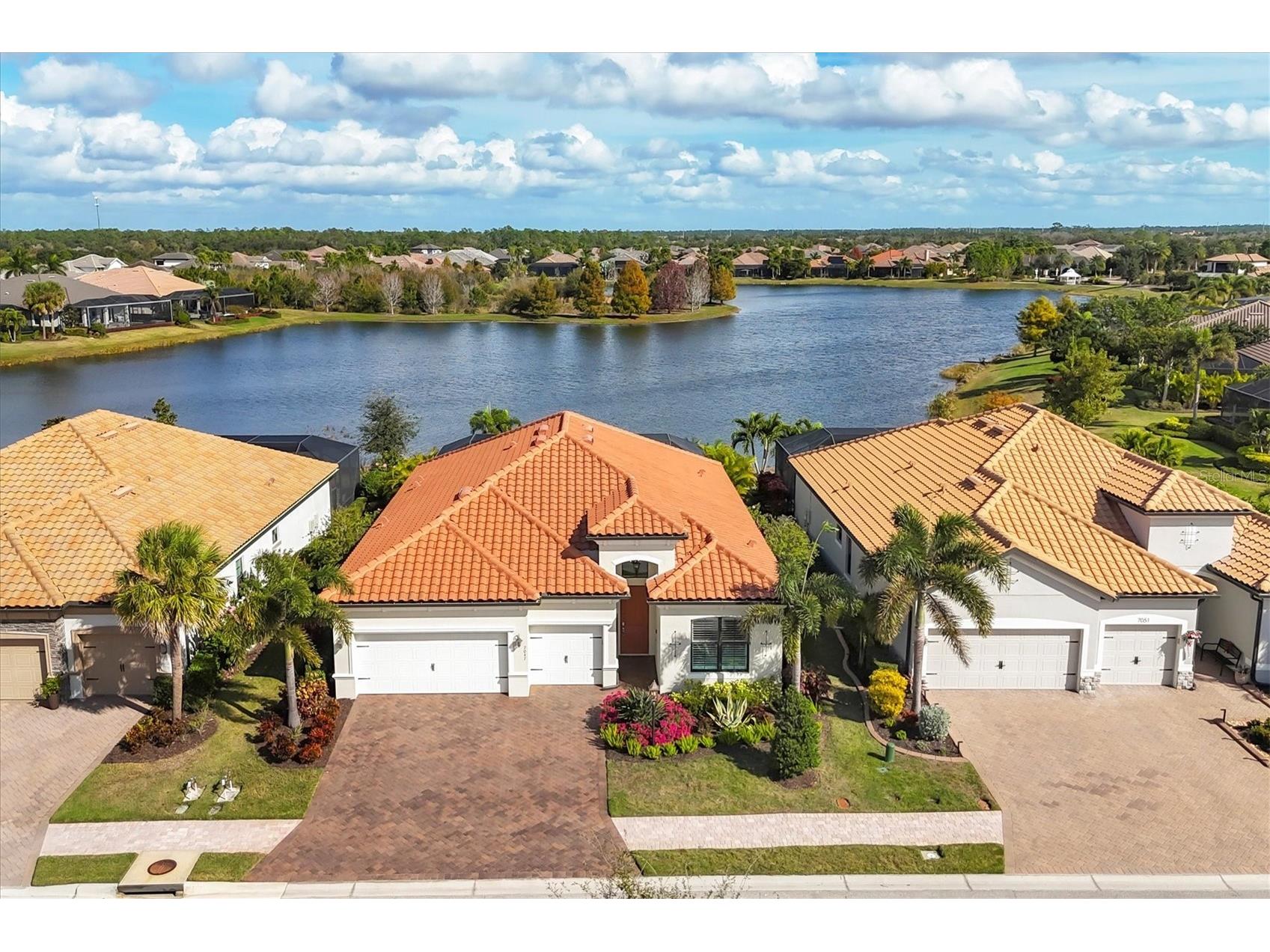 7047 Highgate Lane Lakewood Ranch FL 34202 A4676626 image1