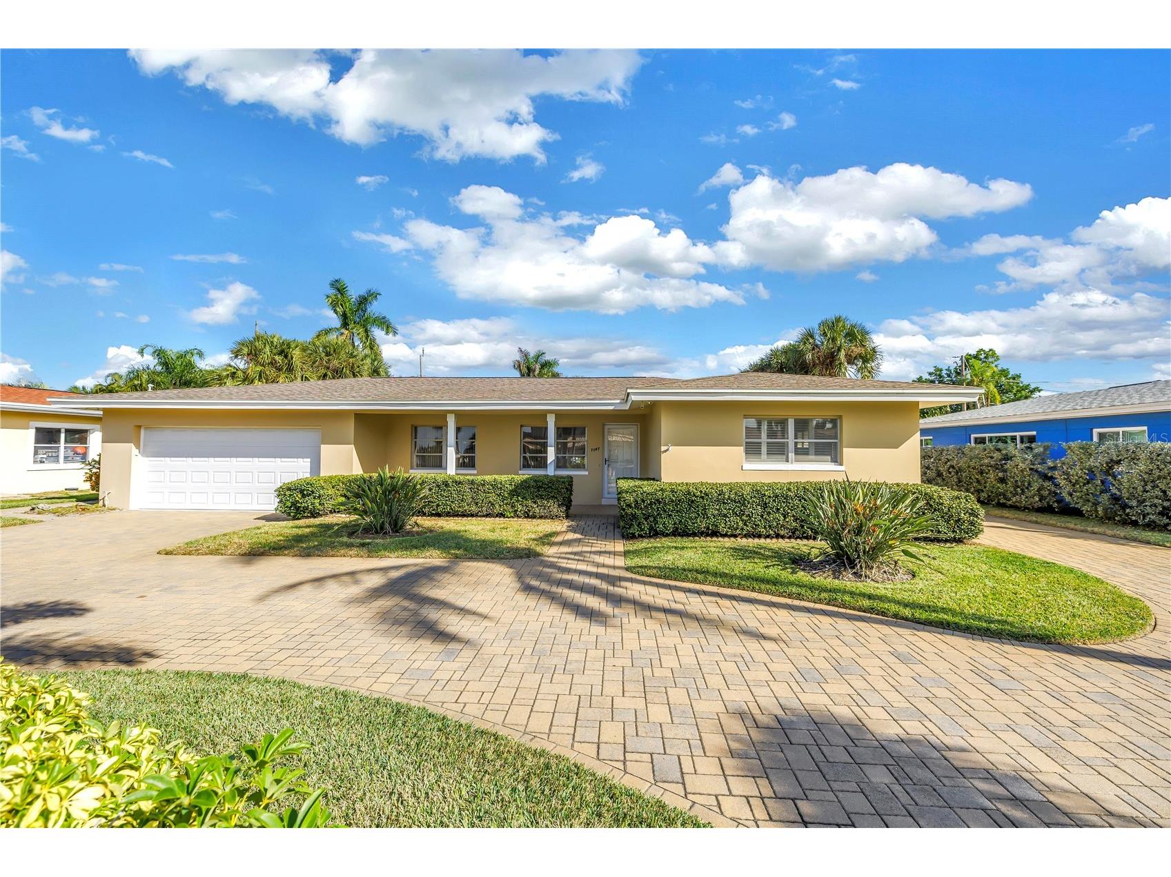 7047 S Shore Drive S South Pasadena FL 33707 TB8456597 image1