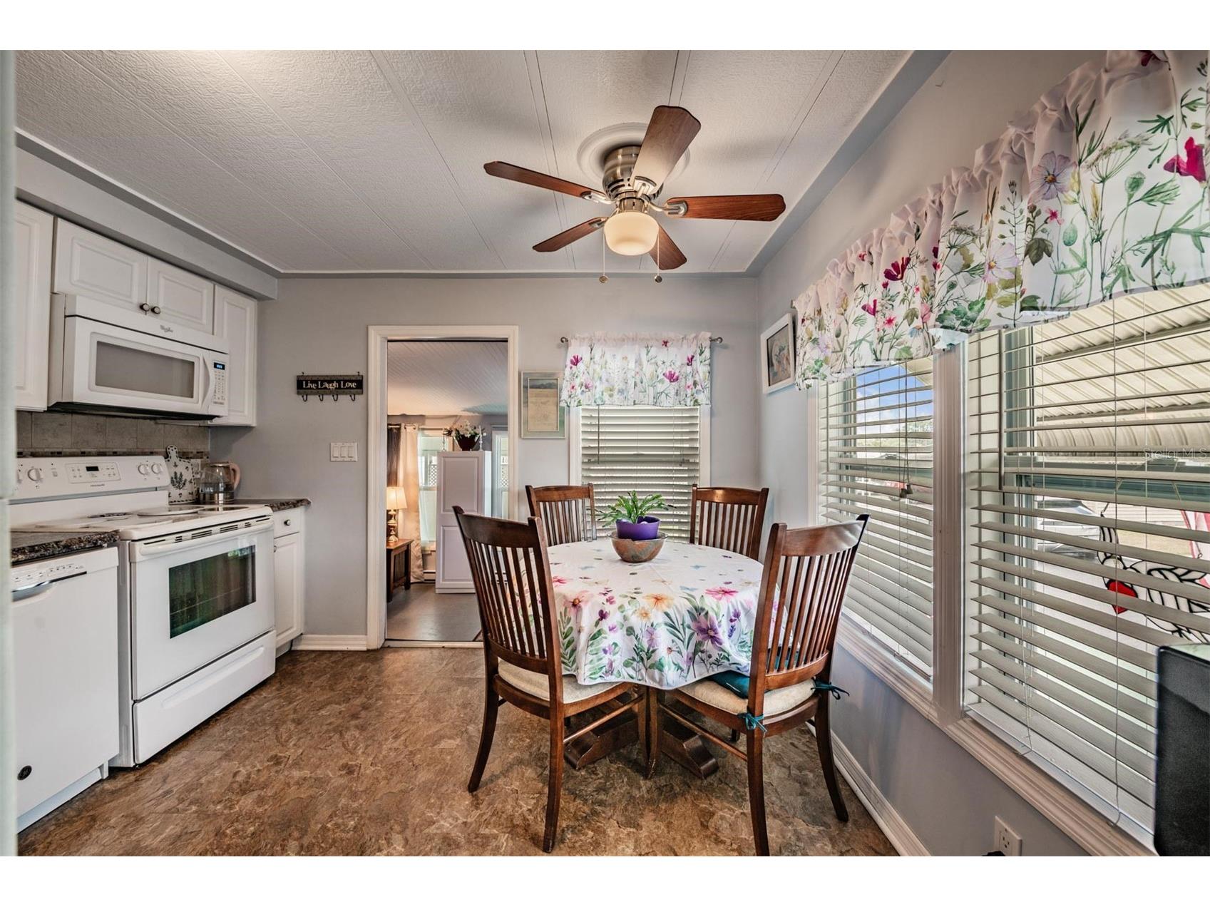 7048 El Meyers Street Zephyrhills FL 33541 TB8502875 image12