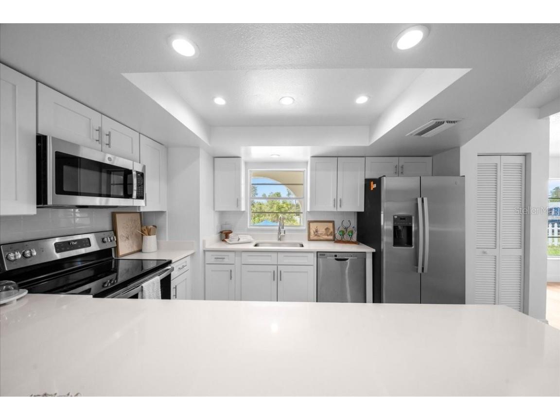 7048 Oberon Avenue Spring Hill FL 34608 W7873153 image9