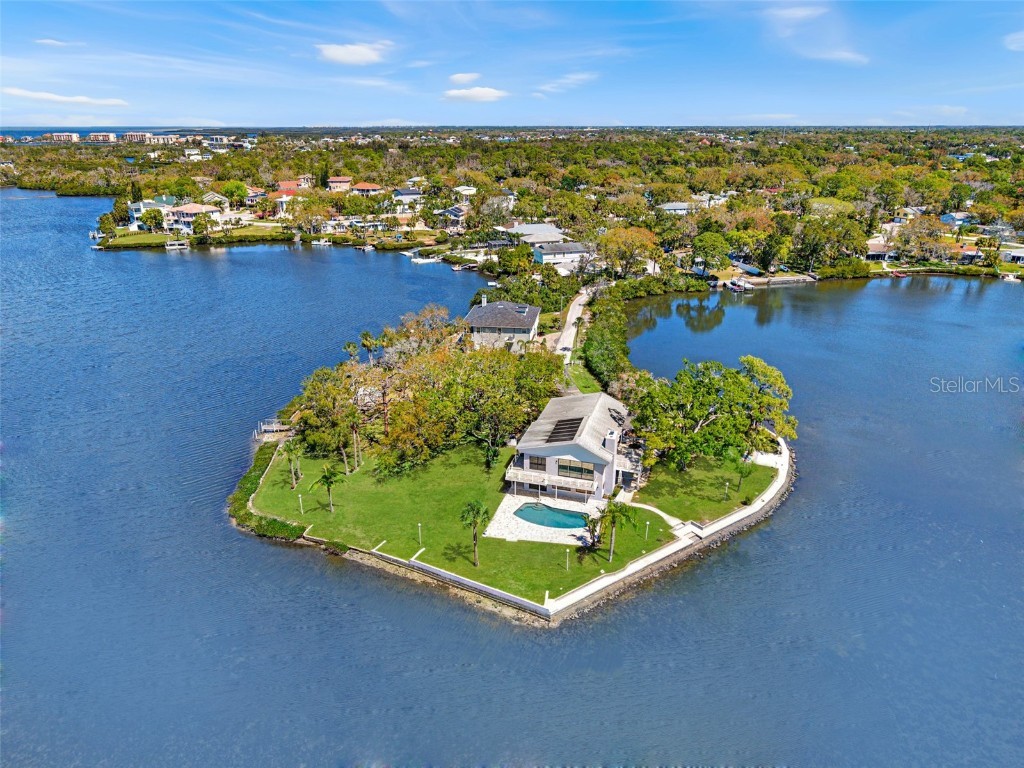 7049 Peninsular Drive New Port Richey FL 34652 - OYSTER CREEK AND OYSTER BAYOU TB8365278 image1