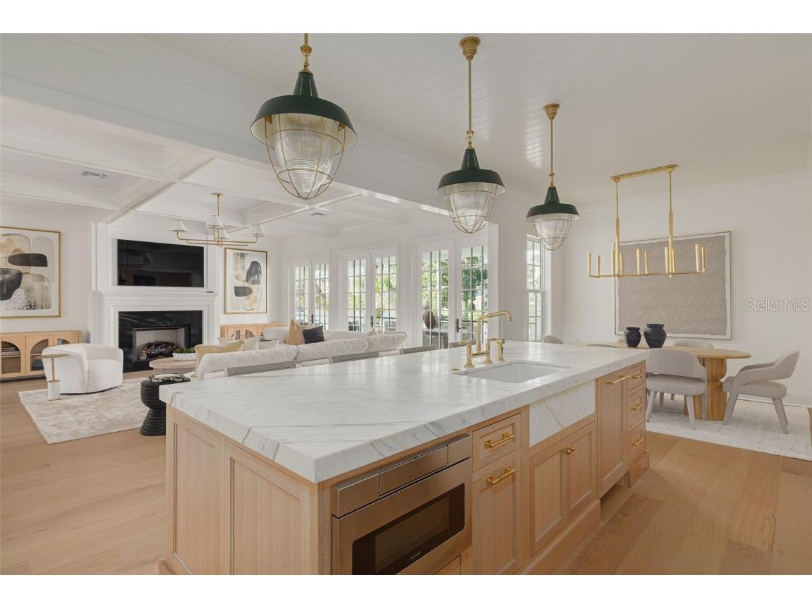 705 17th Avenue NE Saint Petersburg FL 33704 TB8421082 image17