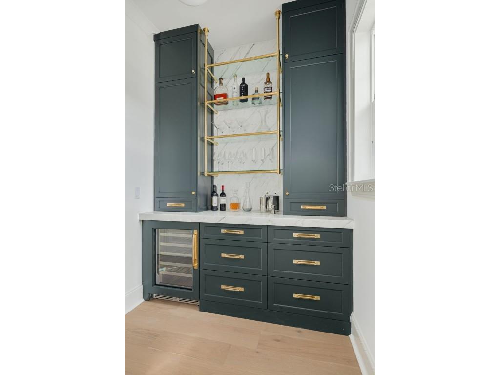 705 17th Avenue NE Saint Petersburg FL 33704 TB8421082 image19