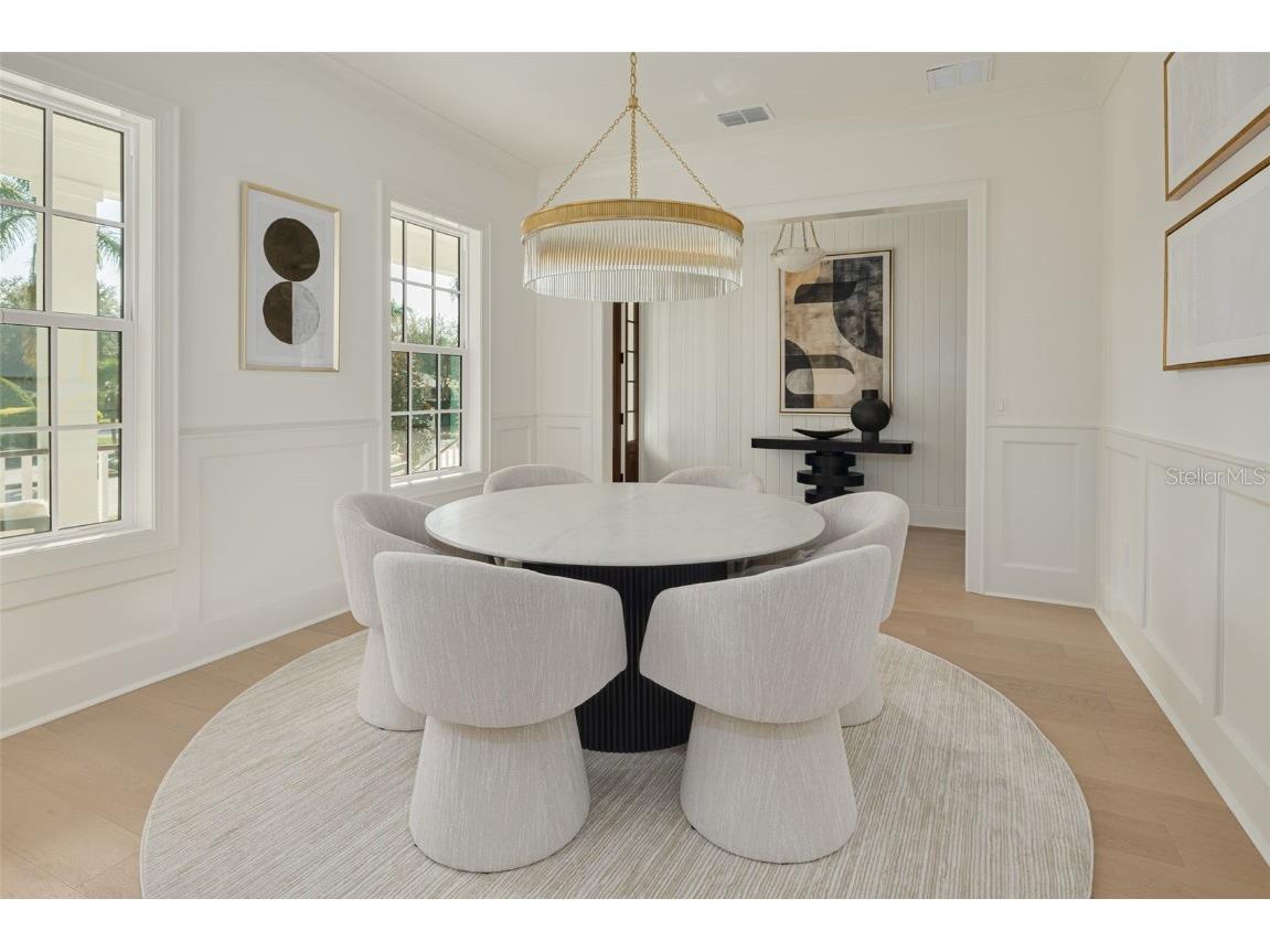 705 17th Avenue NE Saint Petersburg FL 33704 TB8421082 image21