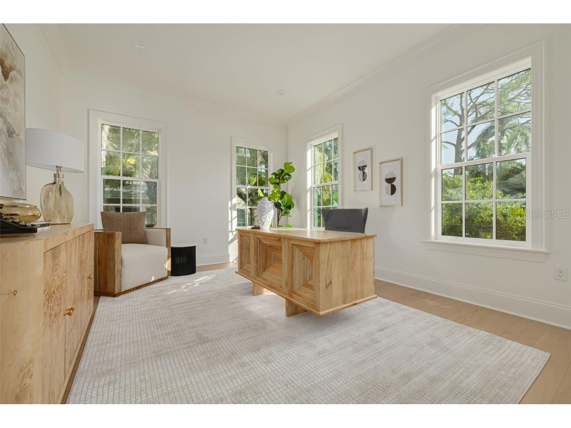 705 17th Avenue NE Saint Petersburg FL 33704 TB8421082 image22