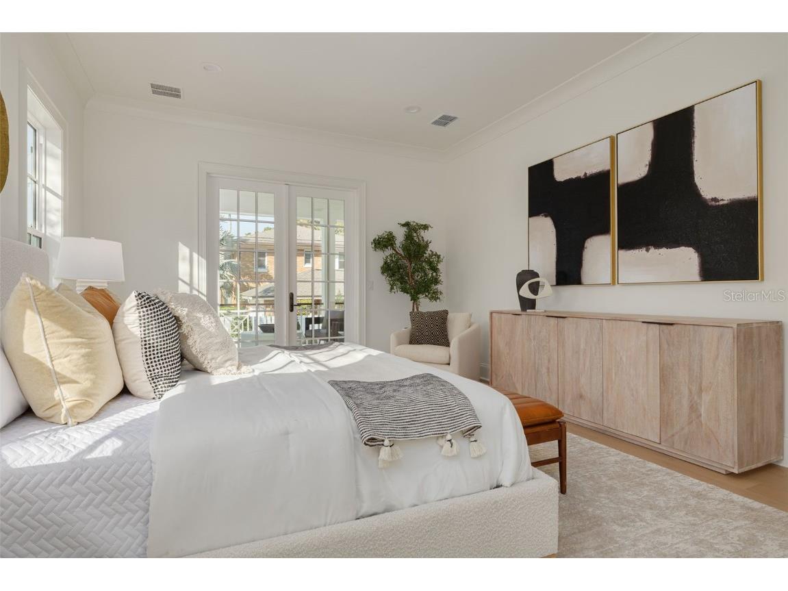 705 17th Avenue NE Saint Petersburg FL 33704 TB8421082 image26