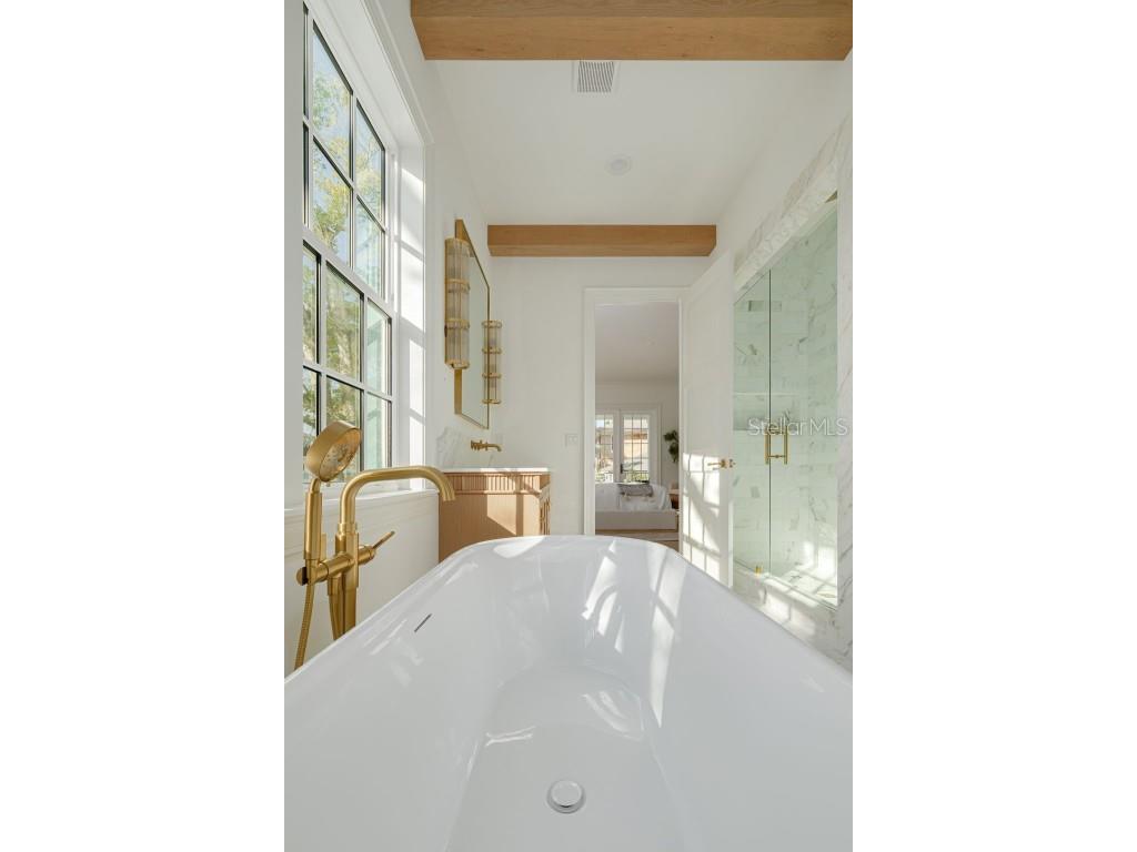 705 17th Avenue NE Saint Petersburg FL 33704 TB8421082 image29