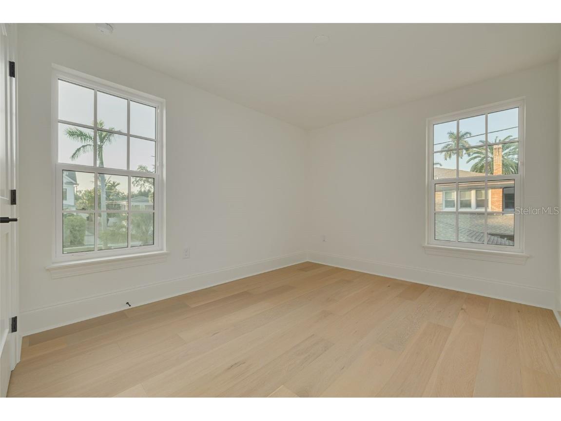 705 17th Avenue NE Saint Petersburg FL 33704 TB8421082 image50